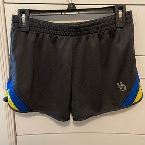 University of Delaware Colosseum shorts, size XL